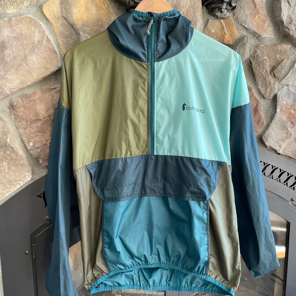 Cotopaxi windbreaker